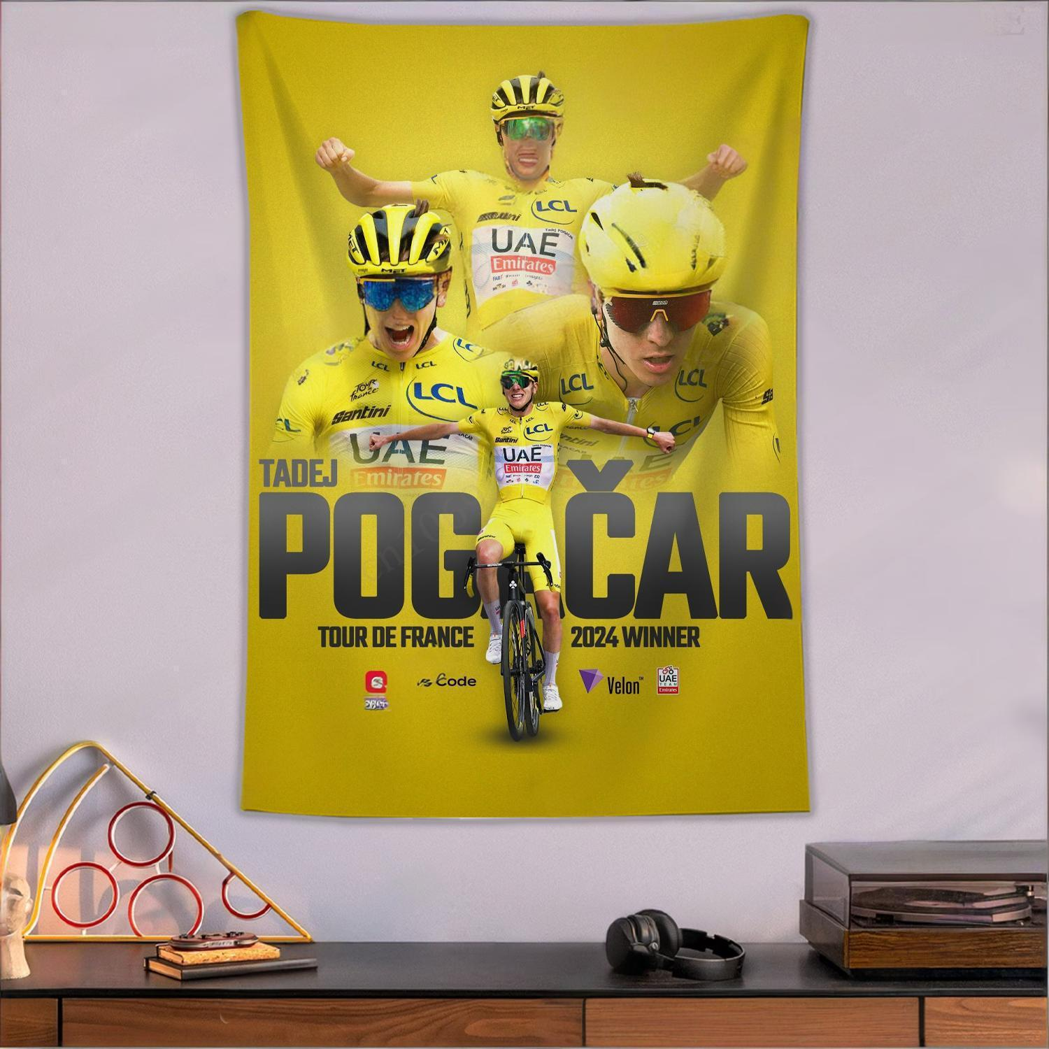 Tadej Pogacar Tapestry Bicycle - Aesthetic Tapestry avaliação e preço